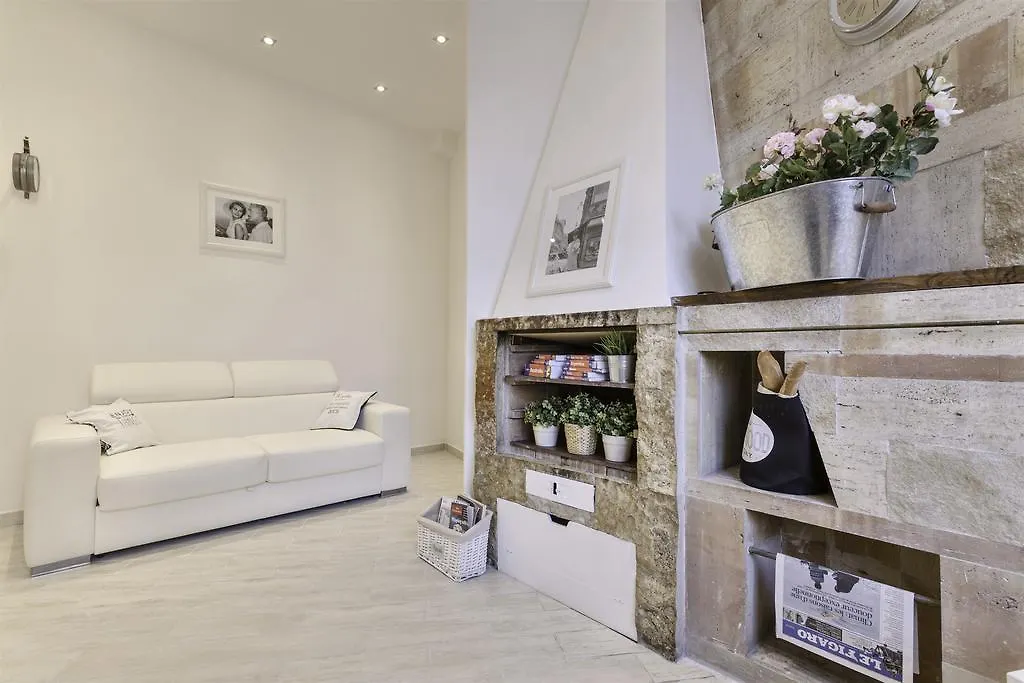 Townhouse By The Spanish Steps Rome 0*,  Italy
