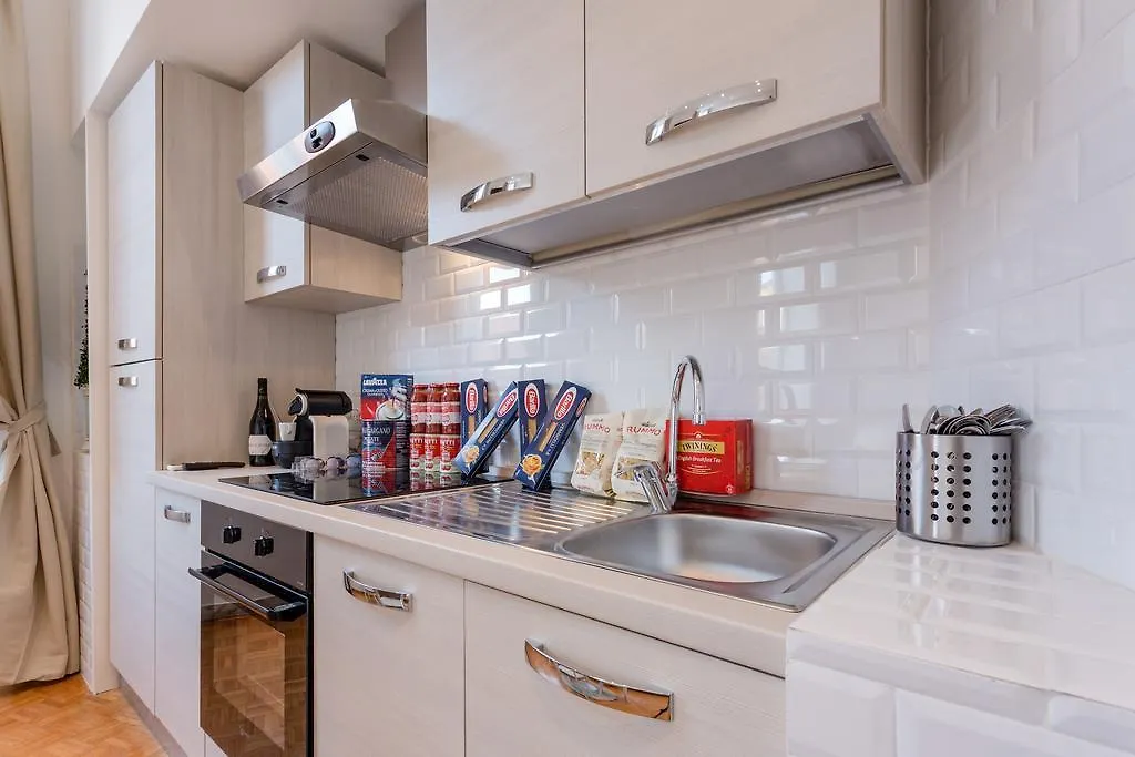 Townhouse By The Spanish Steps Rome Apartment