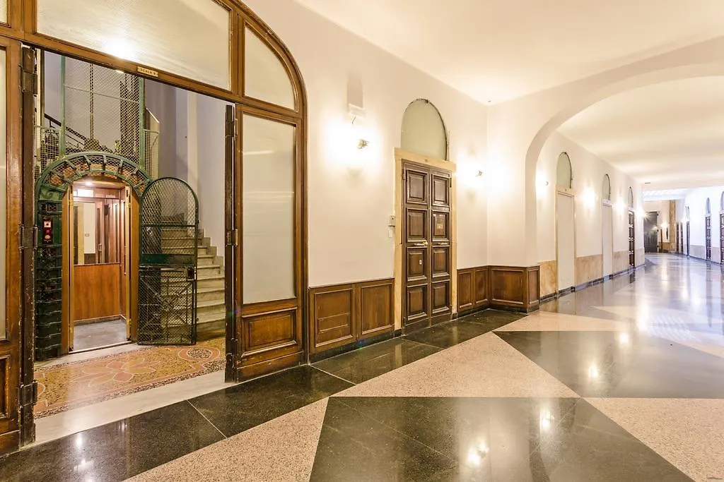 Townhouse By The Spanish Steps Rome
